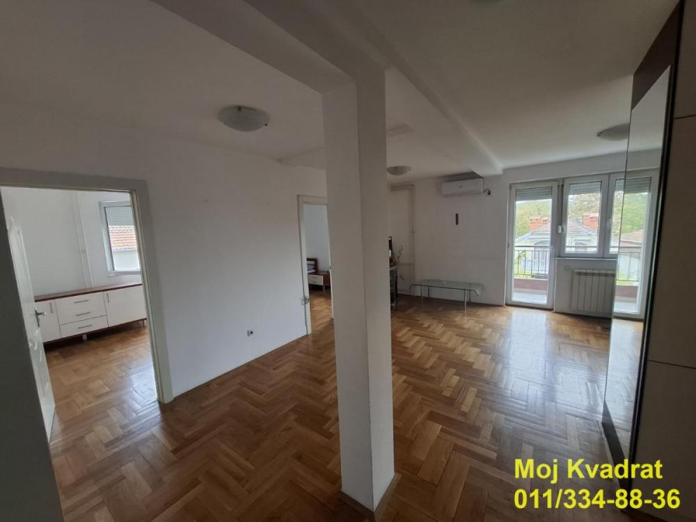 Stan na prodaju u Beogradu, Autokomanda, troiposoban, 80m2, cena 255000 evra