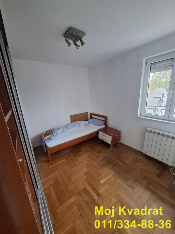 Stan na prodaju u Beogradu, Autokomanda, troiposoban, 80m2, cena 255000 evra