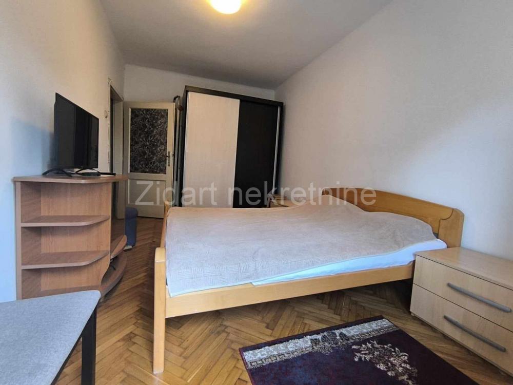 Stan na prodaju u Beogradu, Novi Beograd blok 8 (Paviljoni), dvosoban, 58m2, cena 162000 evra