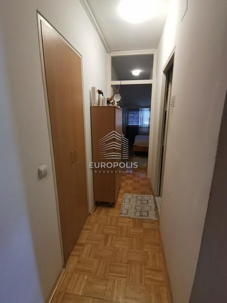 Stan na prodaju u Beogradu, Novi Beograd, dvosoban, 73m2, cena 174900 evra