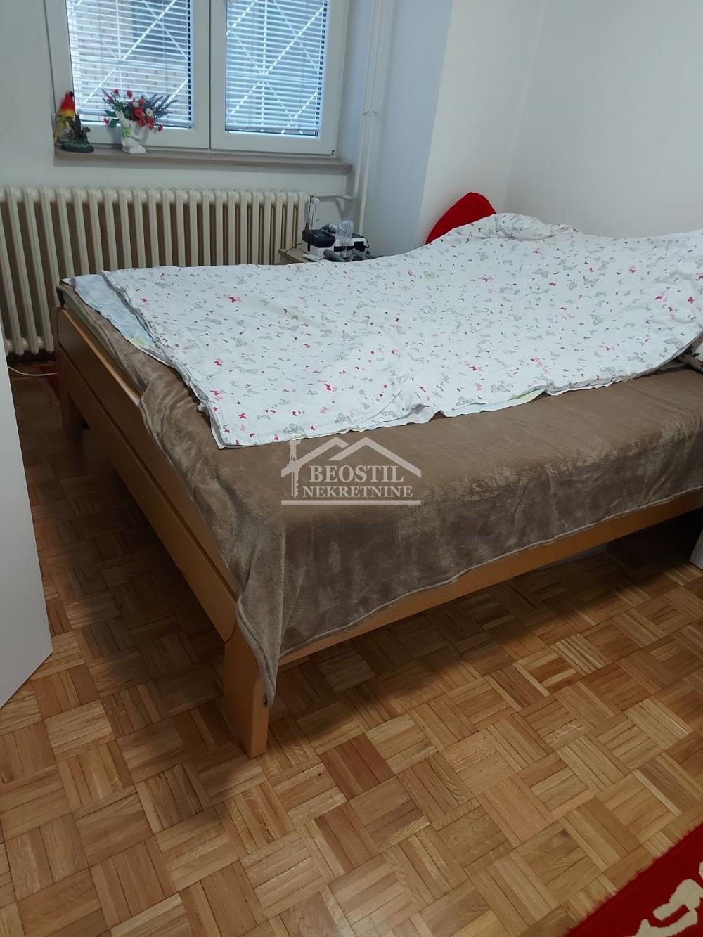 Stan na prodaju u Beogradu, Novi Beograd, dvoiposoban, 60m2, cena 184000 evra