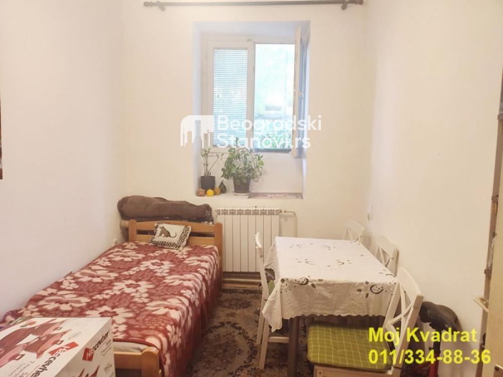 Stan na prodaju u Beogradu, Beograd (Skupština), trosoban, 48m2, cena 157000 evra