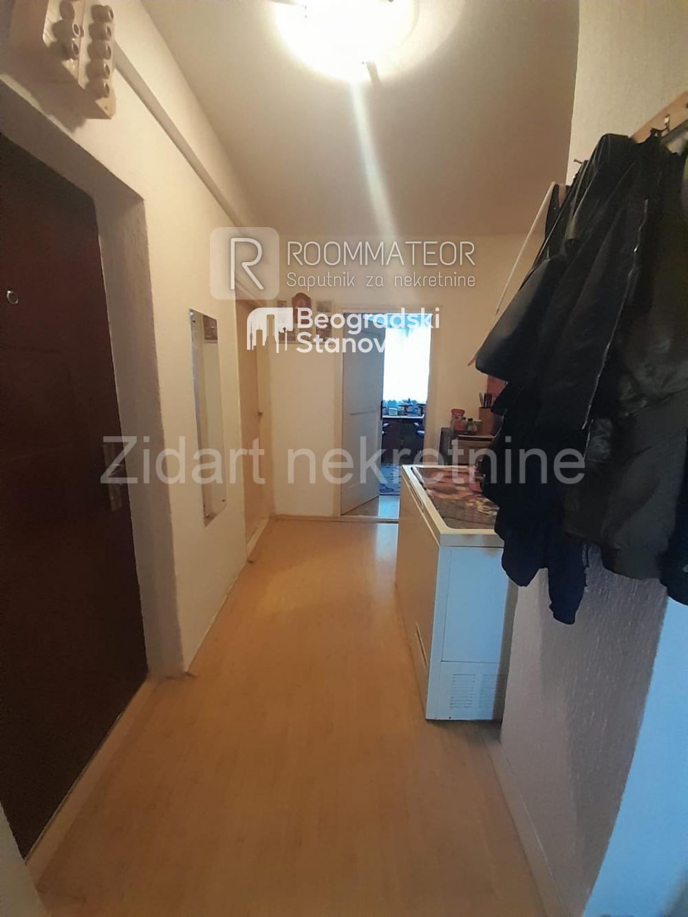 Stan na prodaju u Beogradu, Zemun polje, dvoiposoban, 107m2, cena 123000 evra