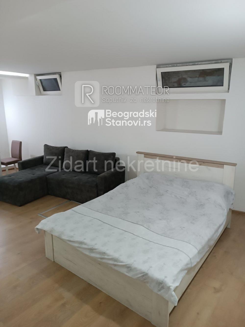 Stan na prodaju u Beogradu, Beograd (Trg Republike), dvosoban, 74m2, cena 218300 evra