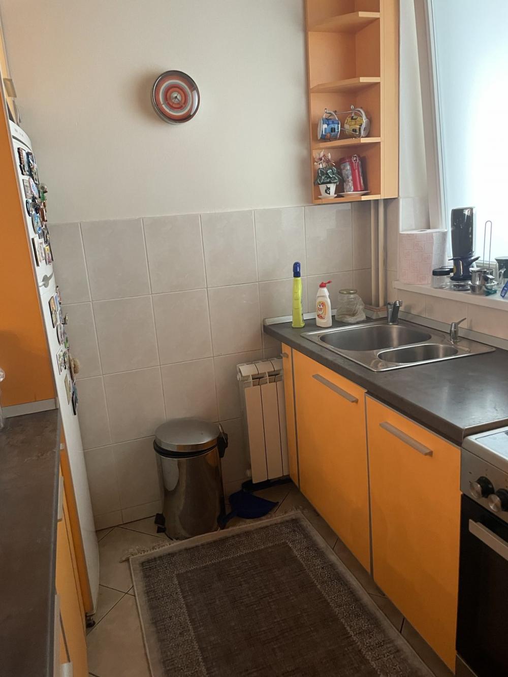 Stan na prodaju u Beogradu, Novi Beograd blok 12 (YUBC), dvosoban, 75m2, cena 275000 evra