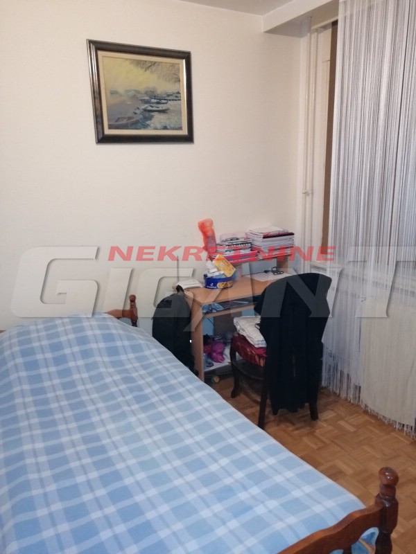 Stan na prodaju u Beogradu, Novi Beograd blok 19 (Sava centar), dvosoban, 60m2, cena 193000 evra