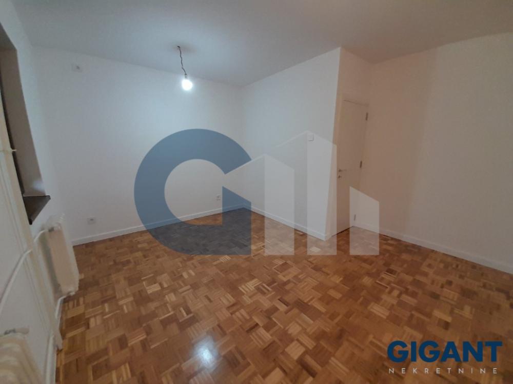 Stan na prodaju u Beogradu, Mirijevo, trosoban, 80m2, cena 179500 evra