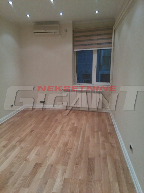 Stan na prodaju u Beogradu, Beograd (Skupština), trosoban, 82m2, cena 318000 evra