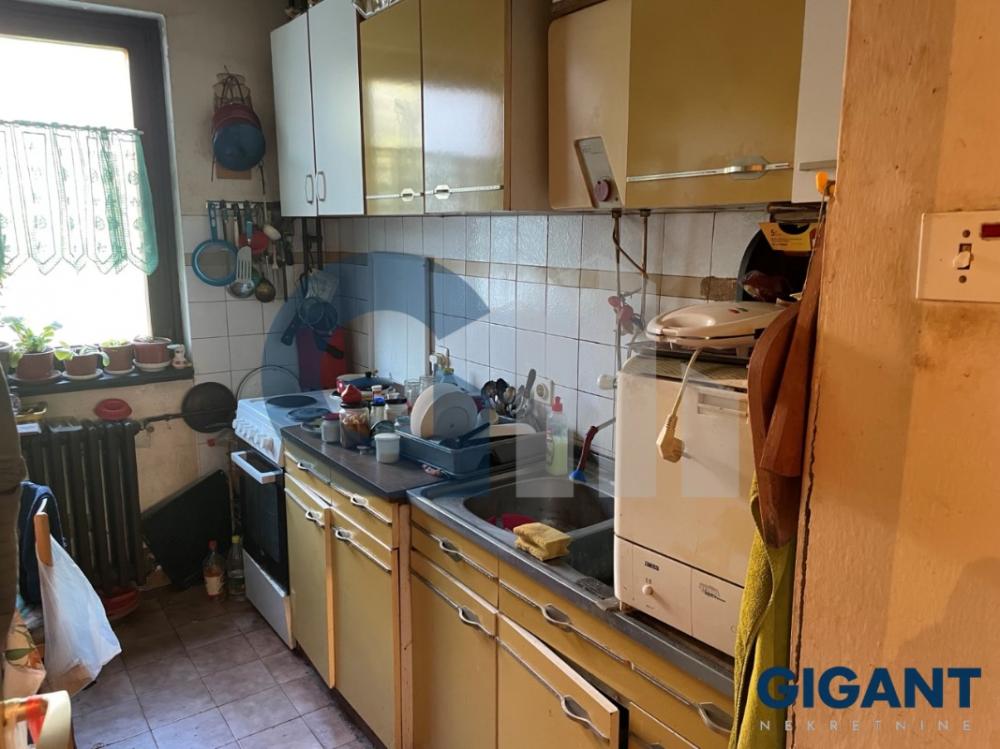 Stan na prodaju u Beogradu, Novi Beograd, trosoban, 90m2, cena 205000 evra