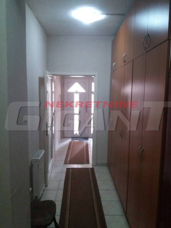 Stan na prodaju u Beogradu, Mirijevo, 191m2, cena 320000 evra