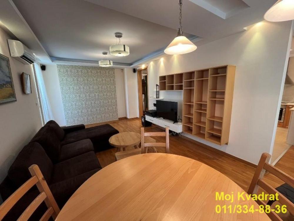 Stan na prodaju u Beogradu, Novi Beograd blok 67A (Belvile), trosoban, 106m2, cena 430000 evra