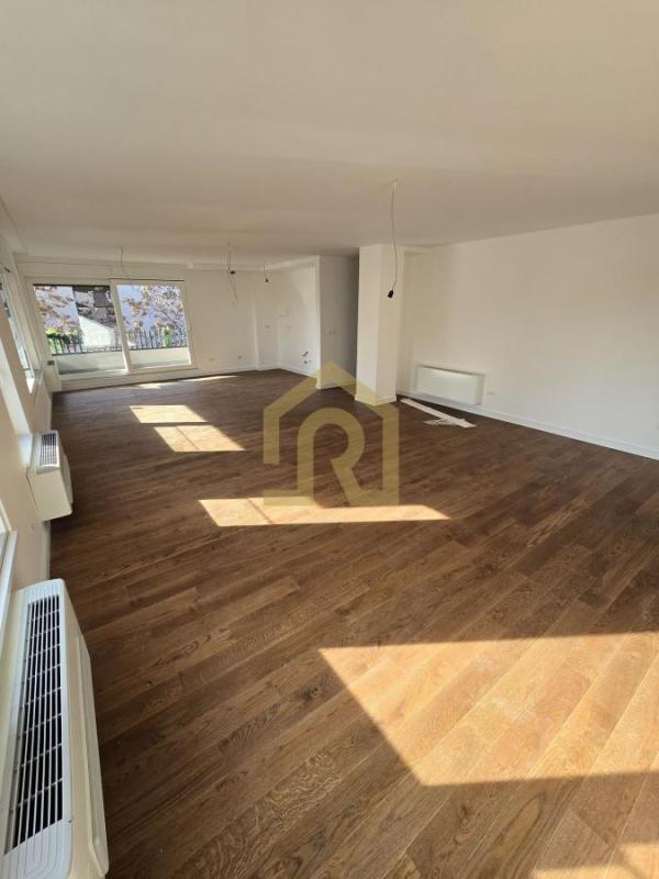 Stan na prodaju u Beogradu, Vračar (Hram), cetvorosoban, 153m2, cena 808600 evra