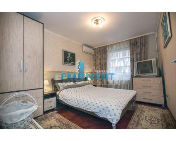 Stan na prodaju u Beogradu, Novi Beograd blok 20 (Hotel Hayat), dvoiposoban, 65m2, cena 220000 evra