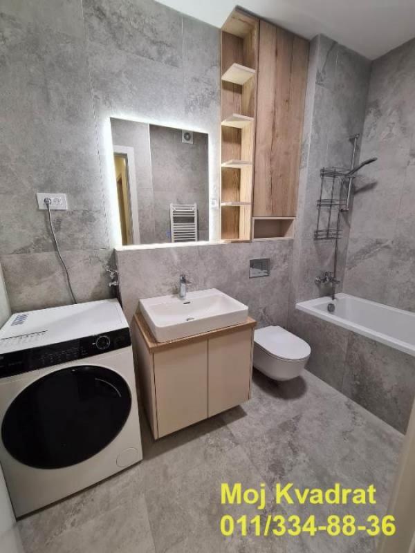 Stan na prodaju u Beogradu, Novi Beograd blok 58, dvoiposoban, 64m2, cena 279900 evra