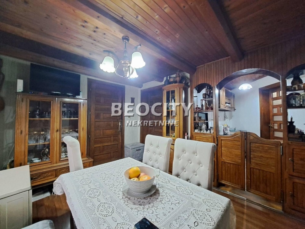 Stan na prodaju u Beogradu, Vračar (Hram), trosoban, 99m2, cena 295000 evra