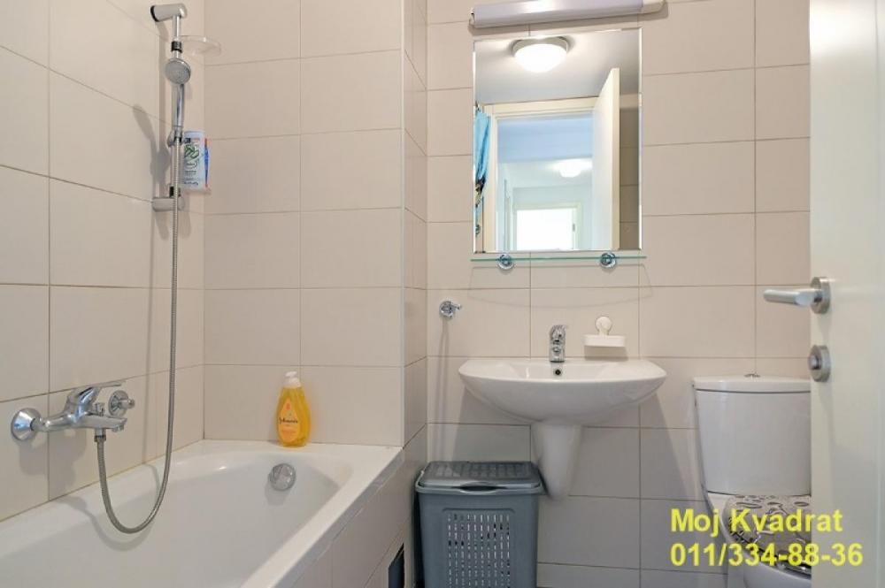 Stan na prodaju u Beogradu, Novi Beograd blok 67A (Belvile), dvosoban, 62m2, cena 246000 evra