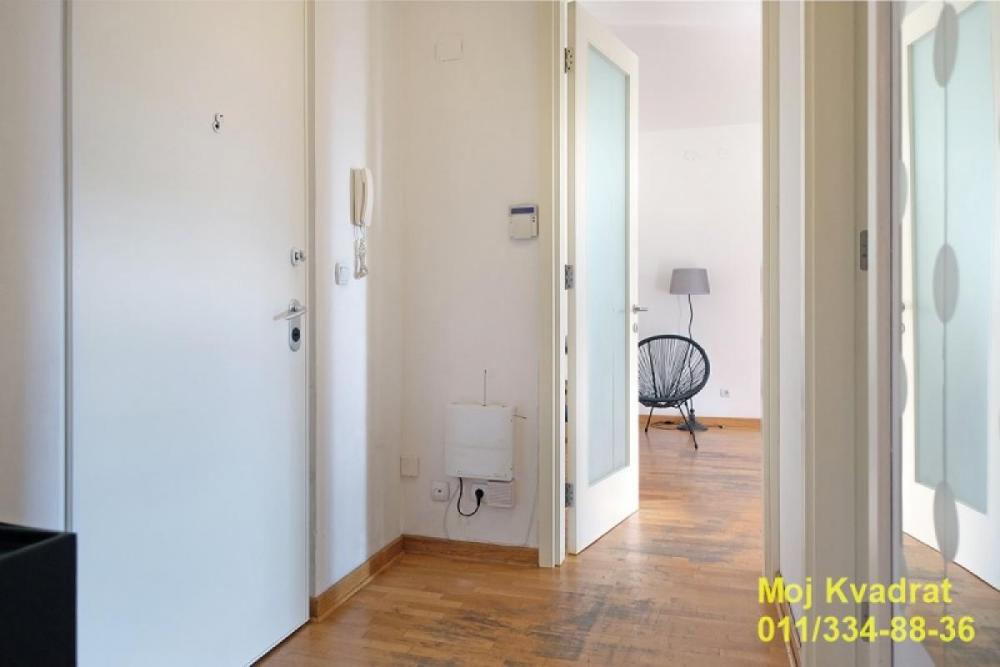 Stan na prodaju u Beogradu, Novi Beograd blok 67A (Belvile), dvosoban, 62m2, cena 246000 evra