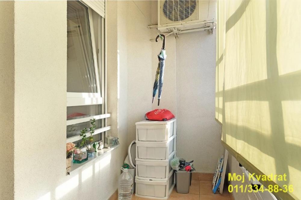 Stan na prodaju u Beogradu, Novi Beograd blok 67A (Belvile), dvosoban, 62m2, cena 246000 evra