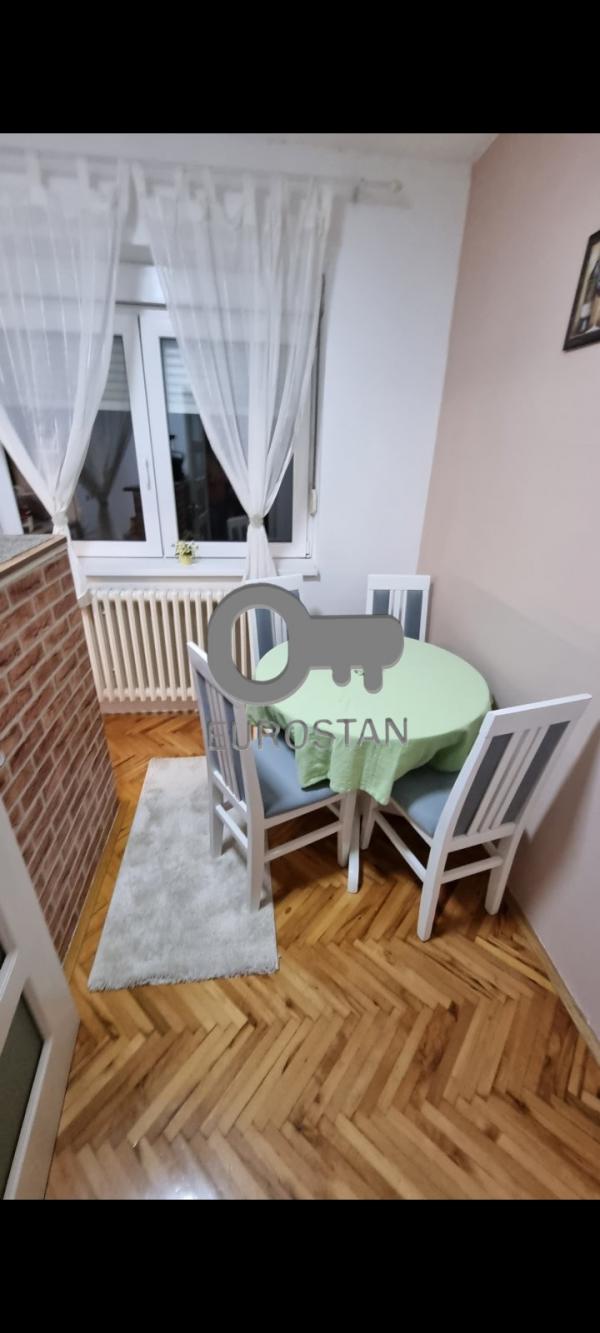 Stan na prodaju u Beogradu, Nova Galenika, jednoiposoban, 50m2, cena 113000 evra