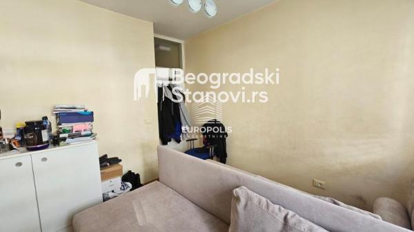 Stan na prodaju u Beogradu, Novi Beograd blok 11 (Hotel Jugoslavija), cetvorosoban, 90m2, cena 315000 evra