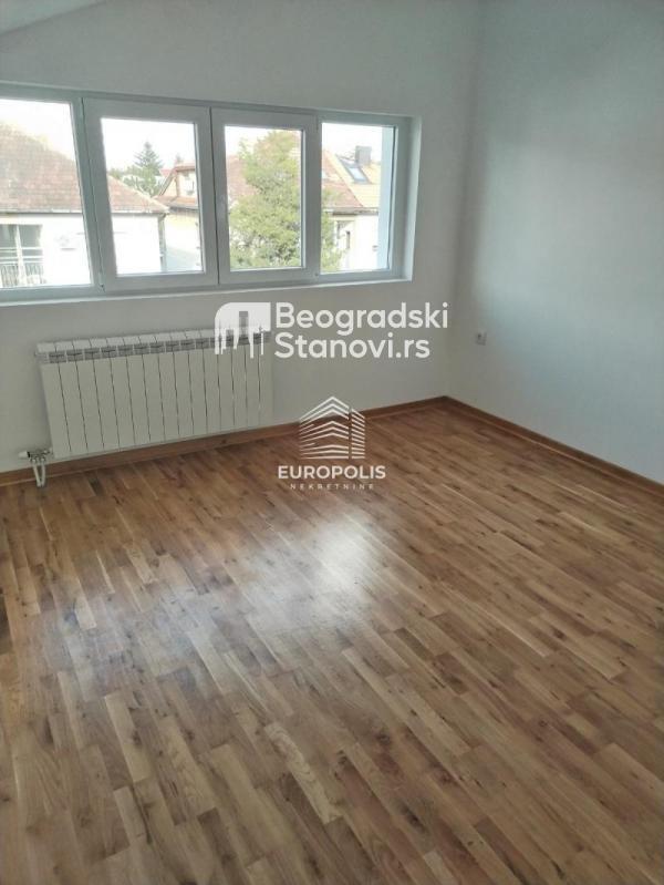 Stan na prodaju u Beogradu, Zemun, dvoiposoban, 54m2, cena 91000 evra