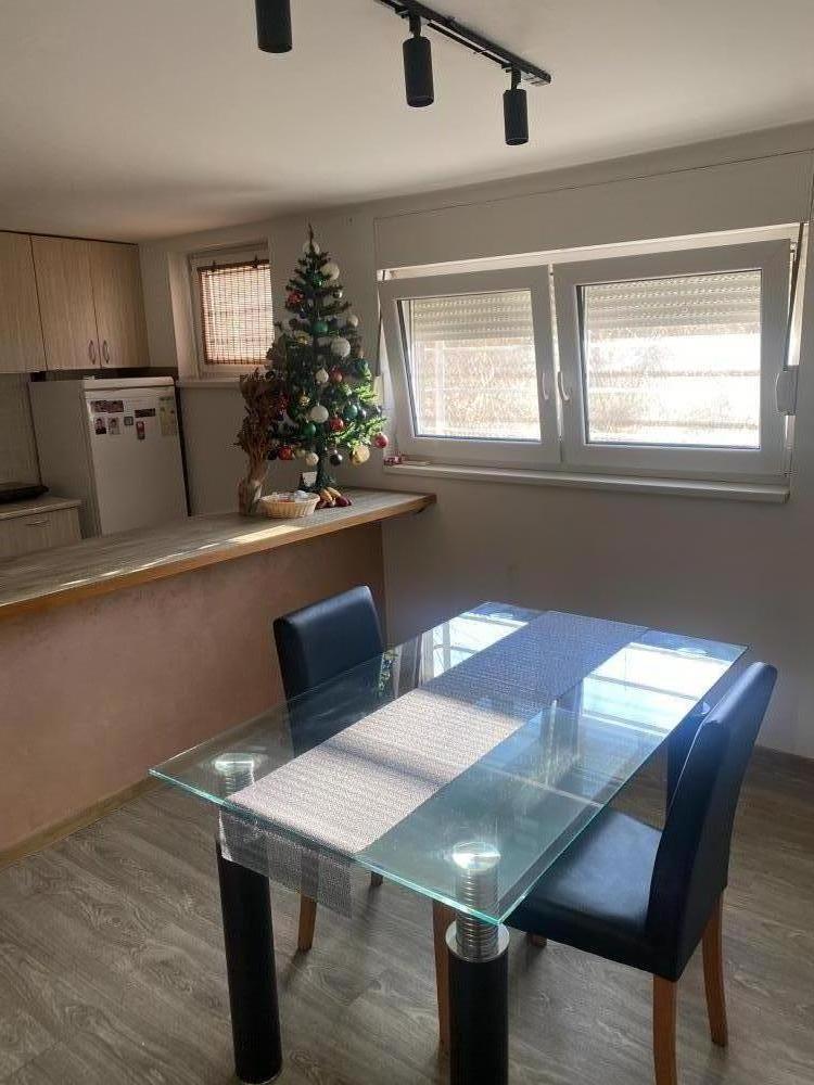 Stan na prodaju u Beogradu, Altina, jednoiposoban, 49m2, cena 93100 evra