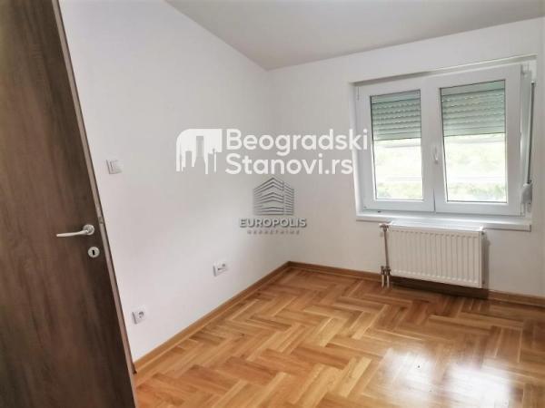 Stan na prodaju u Beogradu, Mirijevo, dvoiposoban, 60m2, cena 115000 evra