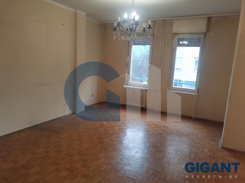 Stan na prodaju u Beogradu, Novi Beograd blok 24 (Super Vero), cetvorosoban, 89m2, cena 269000 evra