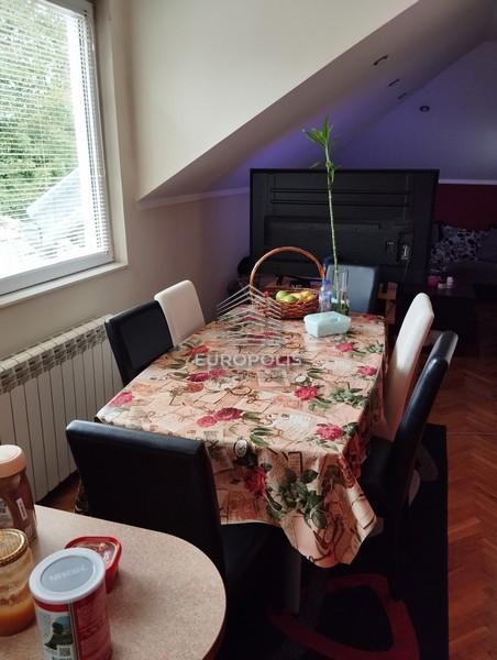 Stan na prodaju u Beogradu, Zemun, 104m2, cena 159900 evra