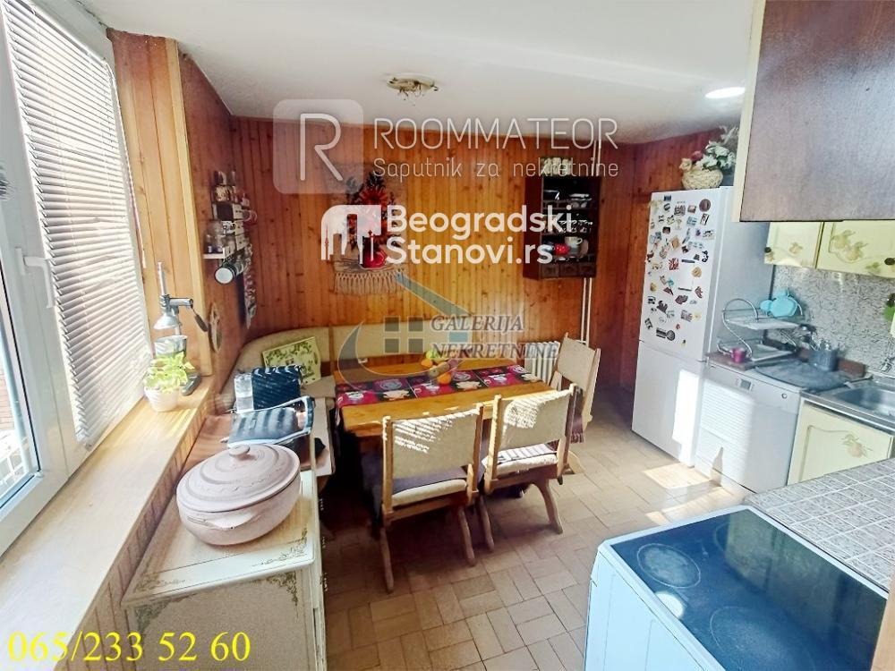 Stan na prodaju u Beogradu, Rakovica, cetvorosoban, 101m2, cena 190000 evra