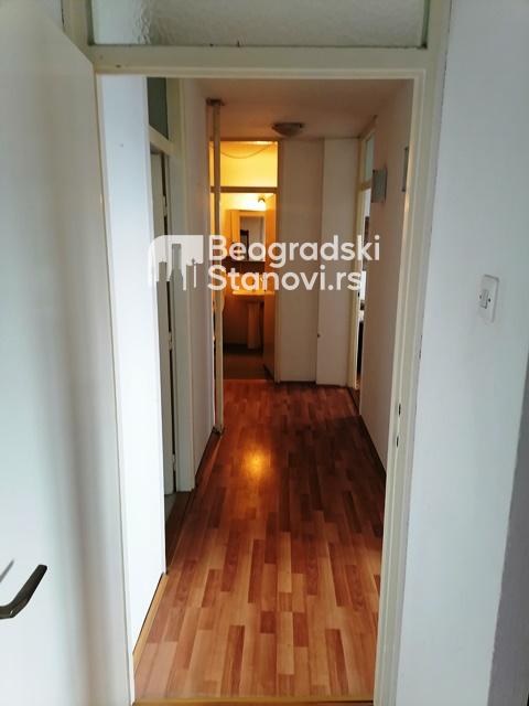 Stan na prodaju u Beogradu, Novi Beograd blok 45 (TC Enjub), trosoban, 90m2, cena 223000 evra